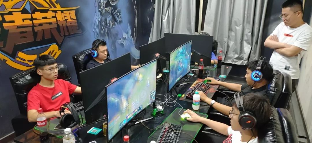 在赛季前引 在赛季前引